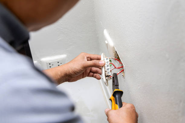 Best Electrician Near Me  in La Croft, OH